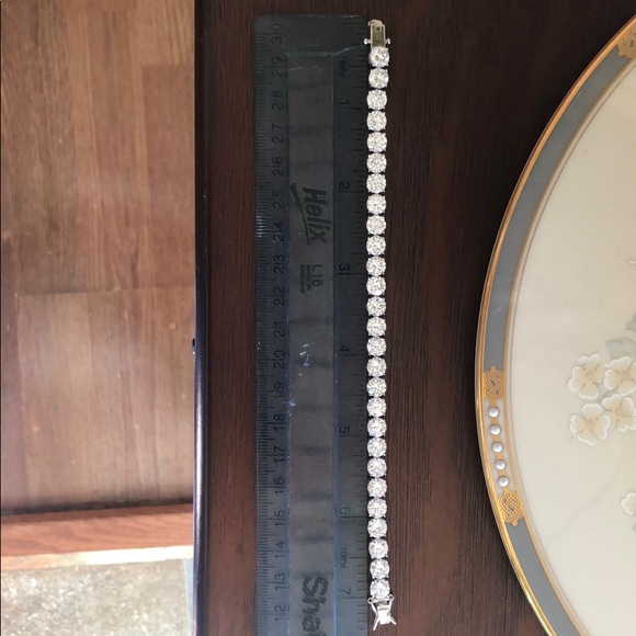 Cubic zirconia tennis bracelet - Picture 6 of 7